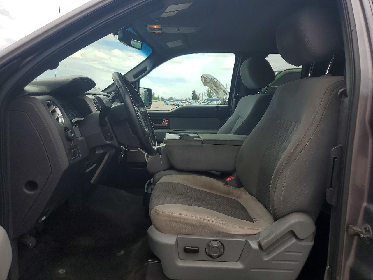 Ford F-150 Super Cab