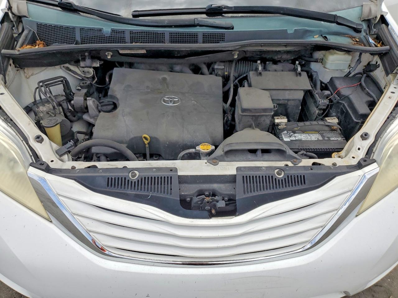 Toyota Sienna Le
