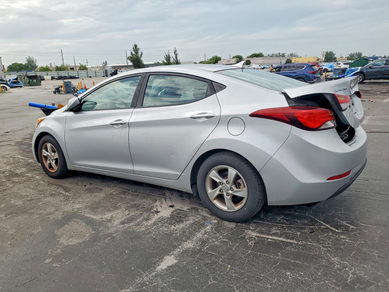Hyundai ELANTRA Se