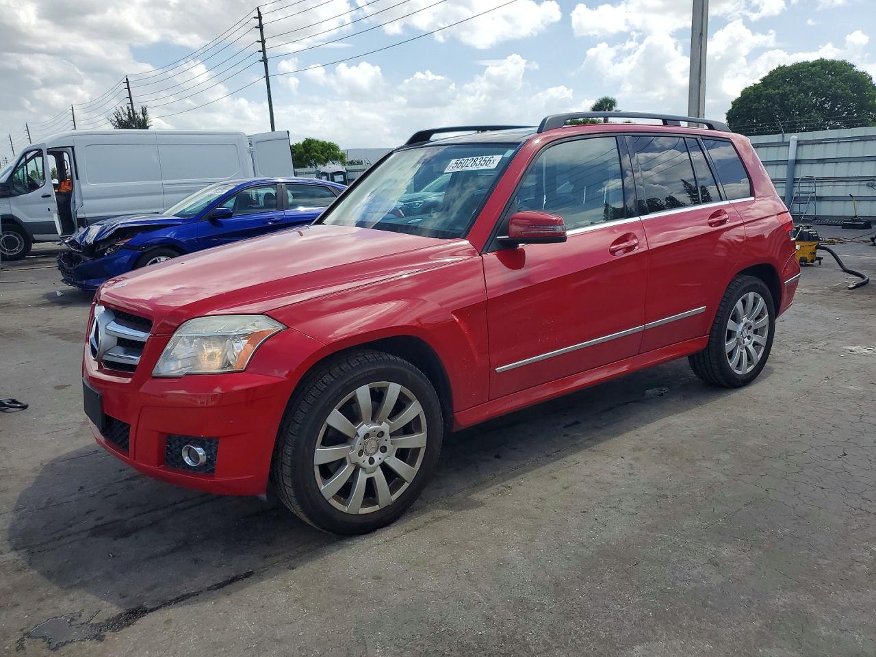 Salvage Mercedes-Benz GLK Image