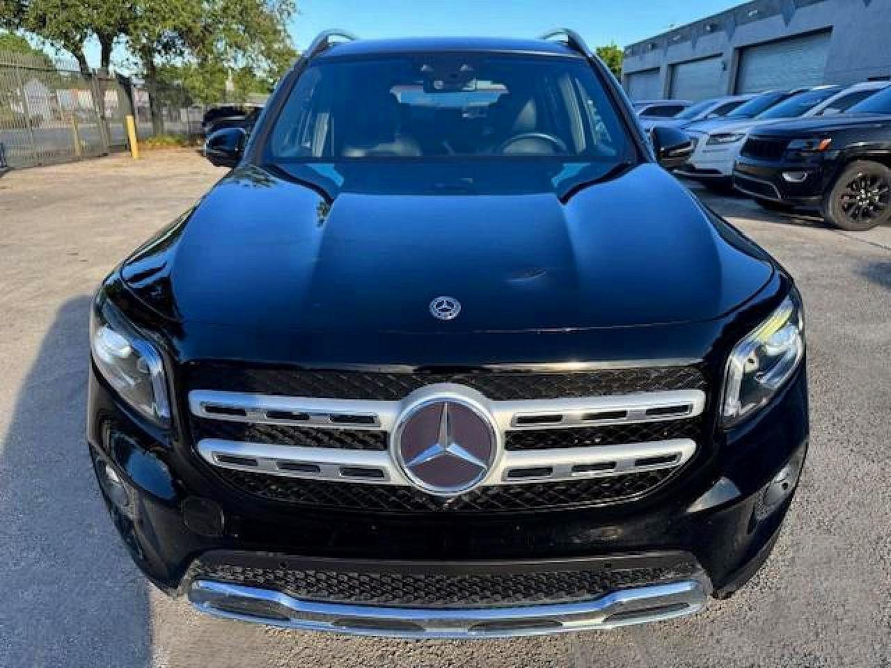 Mercedes-Benz GLB 250