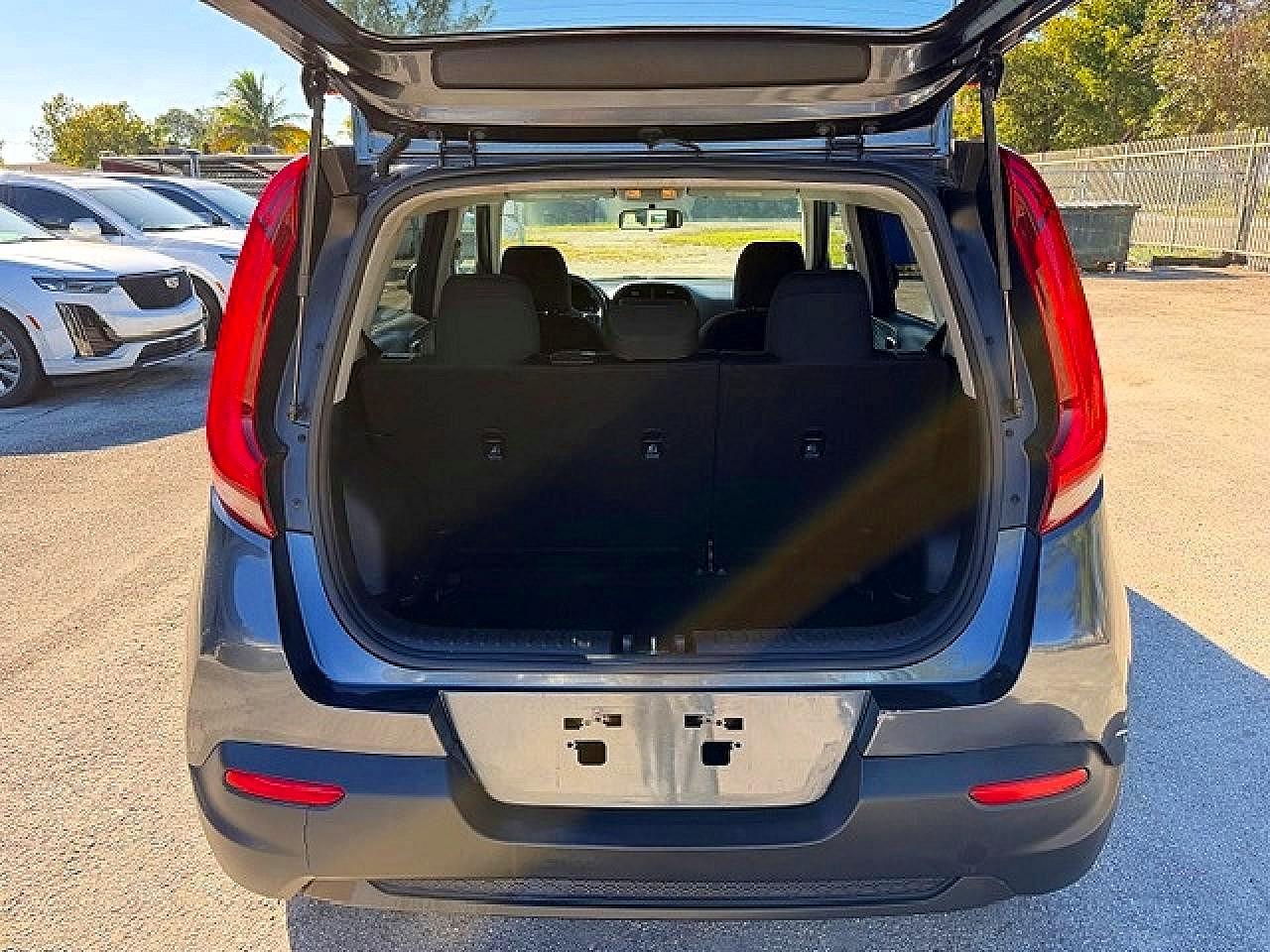 Kia Soul Lx