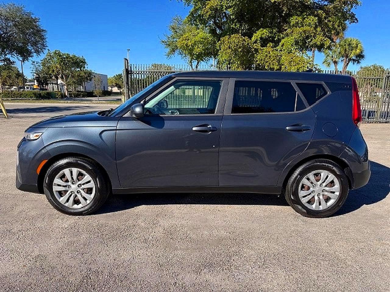 Kia Soul Lx