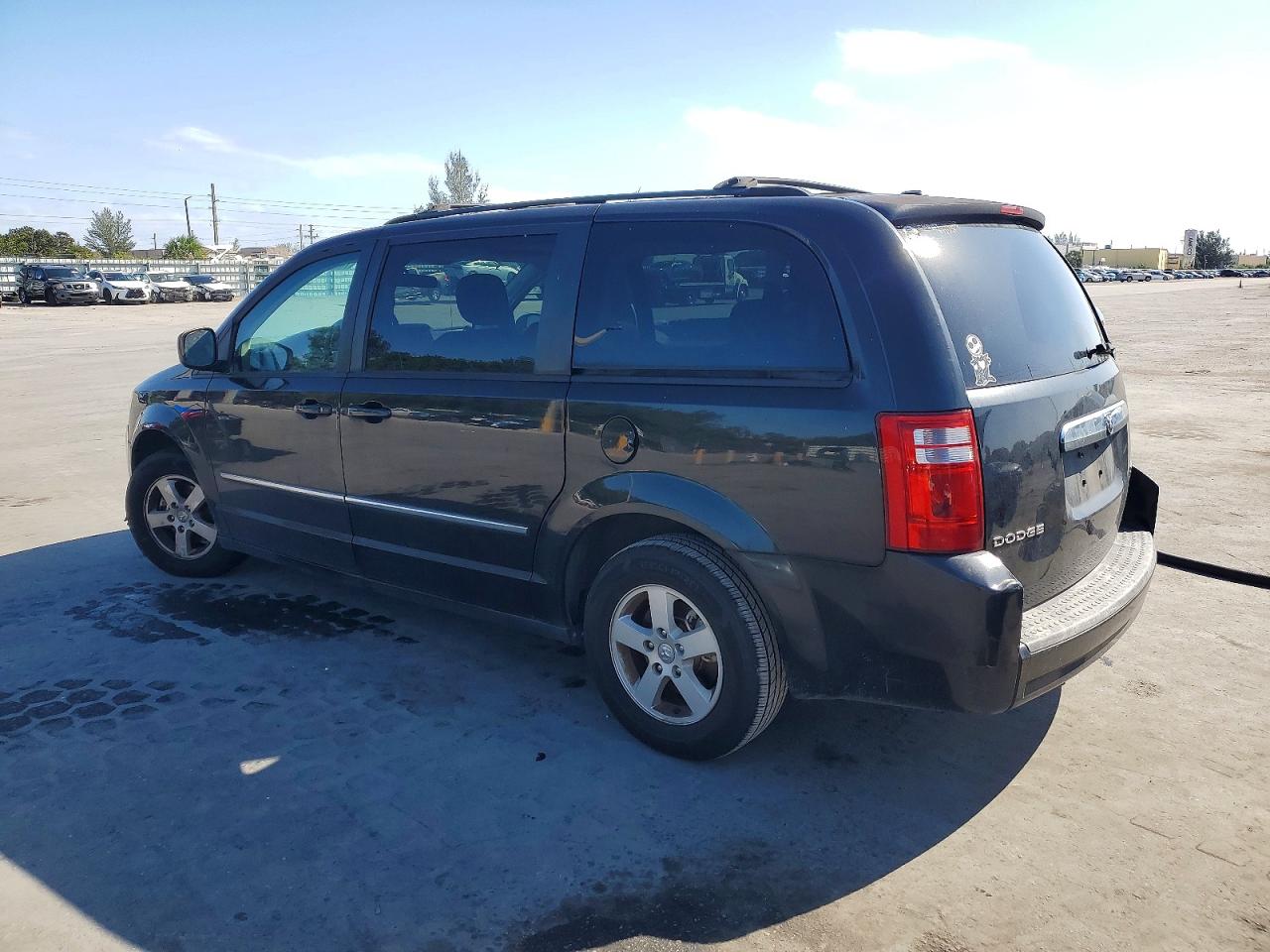 Dodge Caravan Sxt