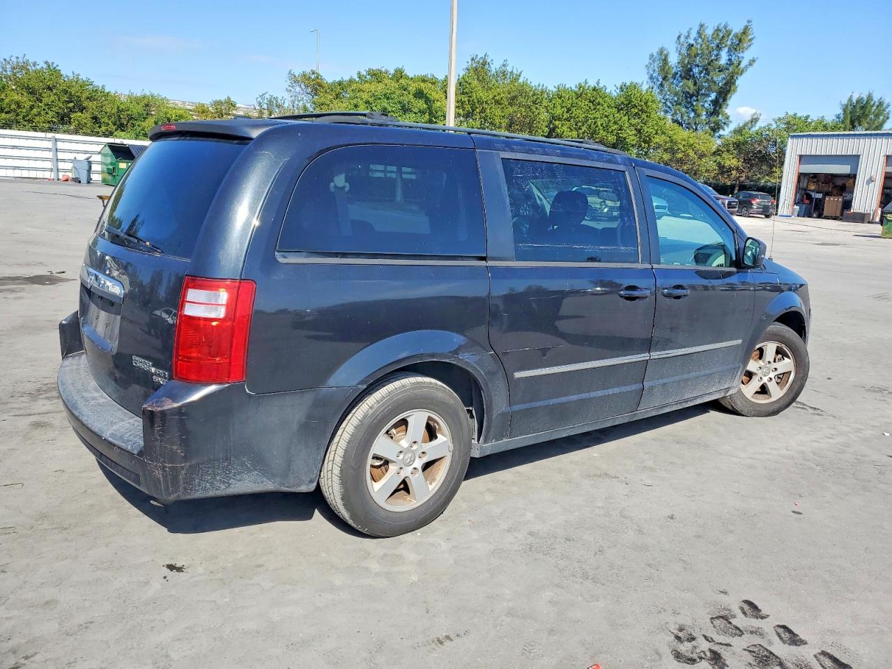 Dodge Caravan Sxt