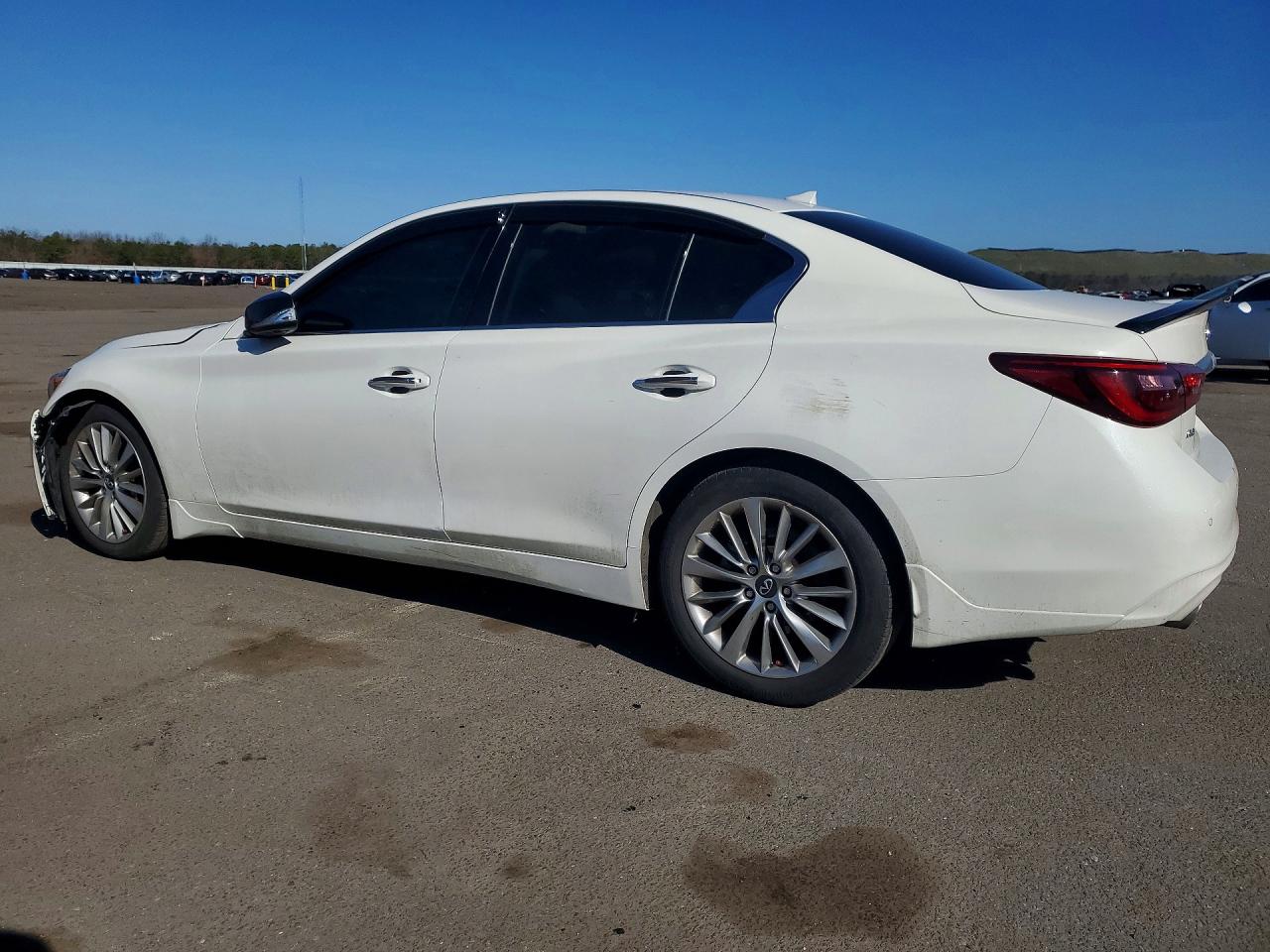 INFINITI Q50 Luxe