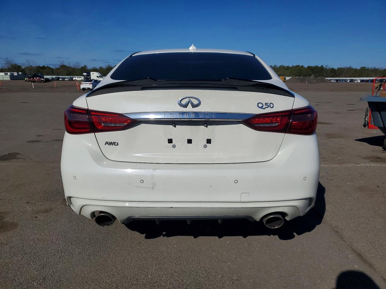 INFINITI Q50 Luxe