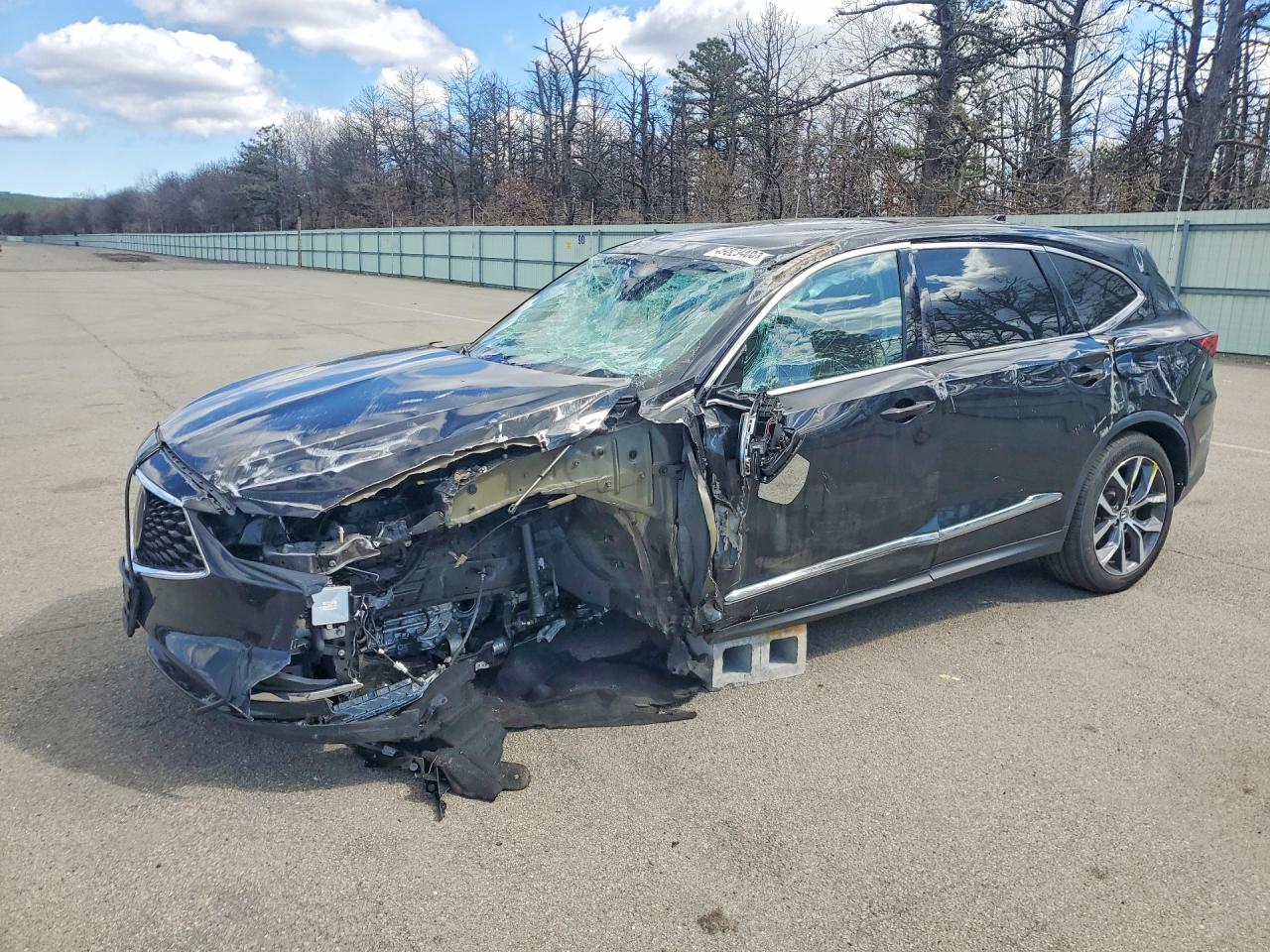 Salvage Acura MDX Image