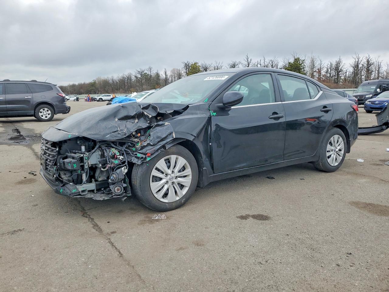 Salvage Nissan Sentra Image