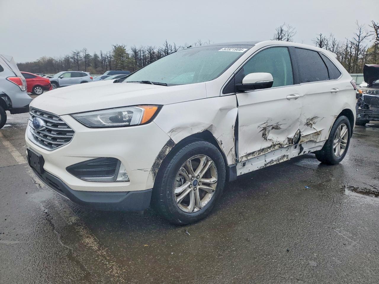 Salvage Ford Edge Image
