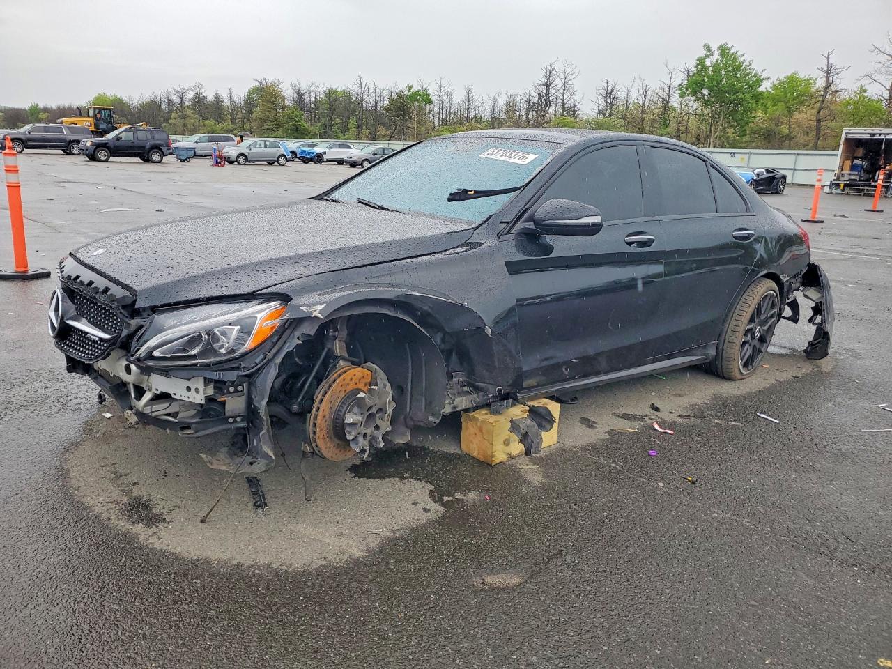 Salvage Mercedes-Benz C-Class Image
