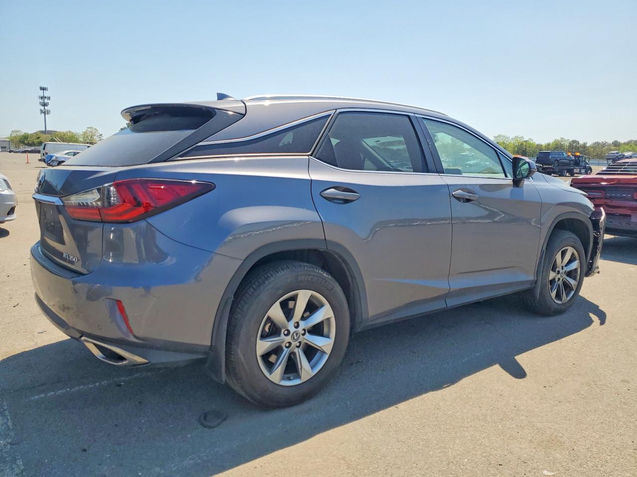 Lexus RX Base