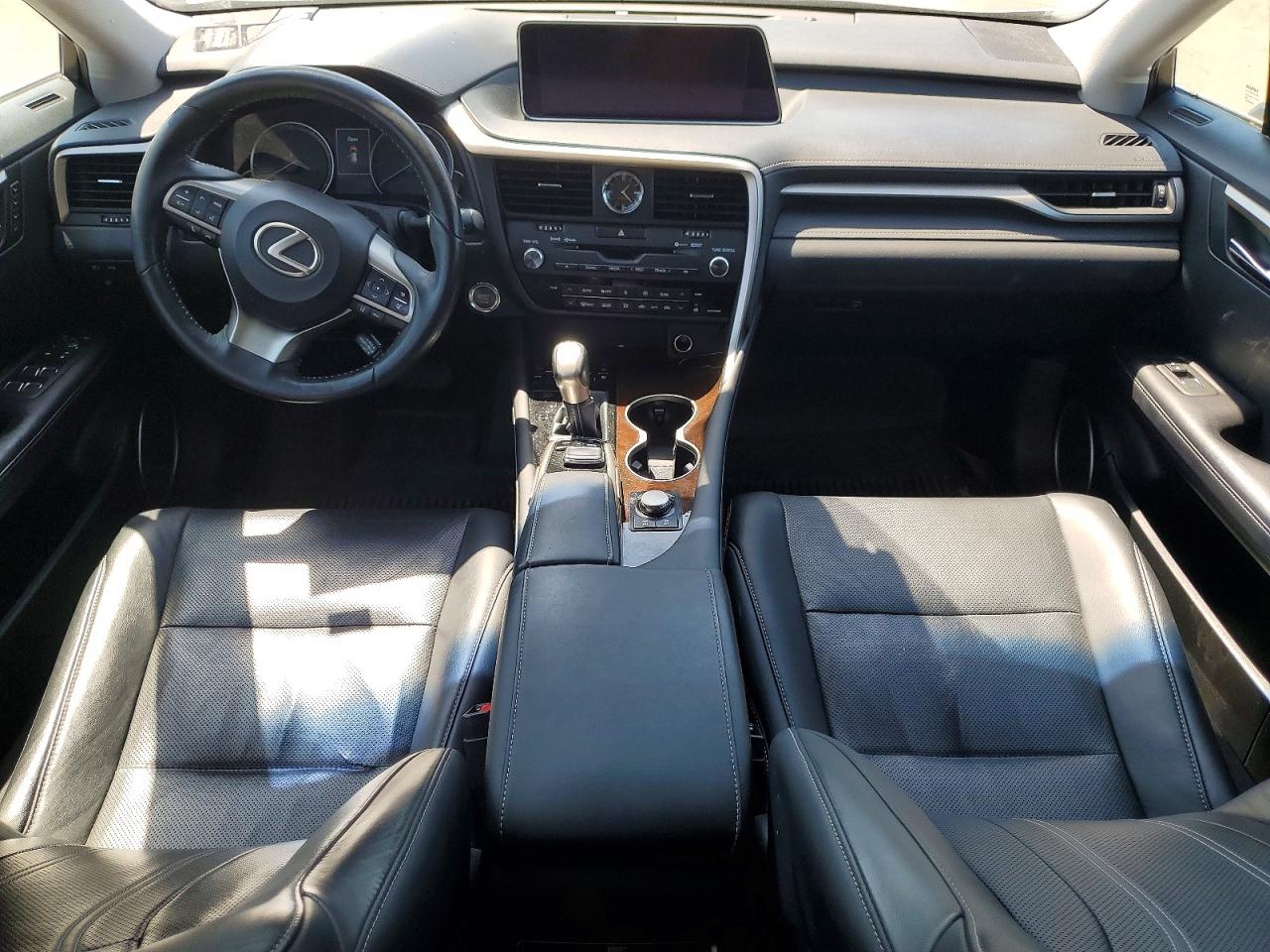 Lexus RX Base