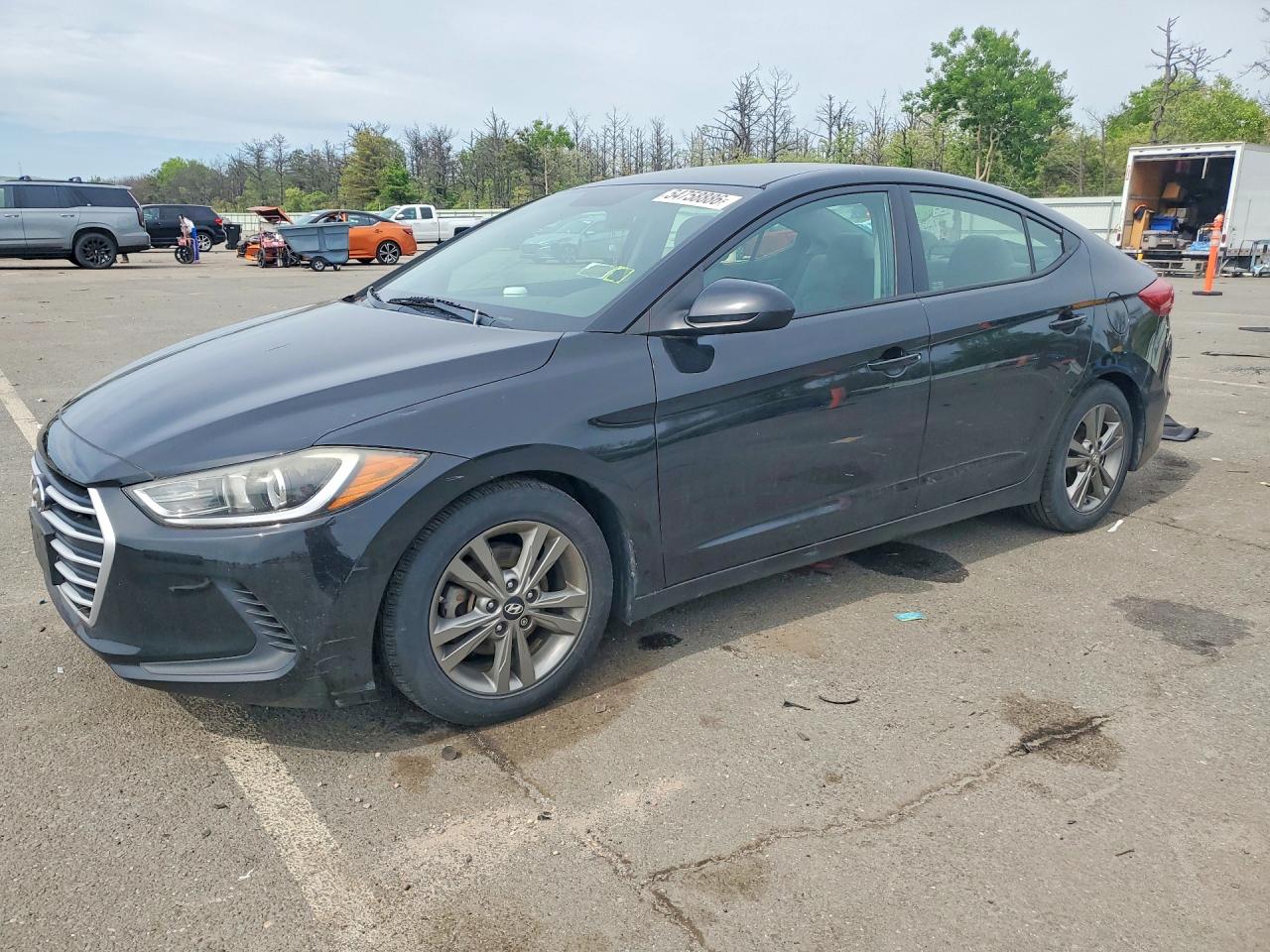 Salvage Hyundai ELANTRA Image