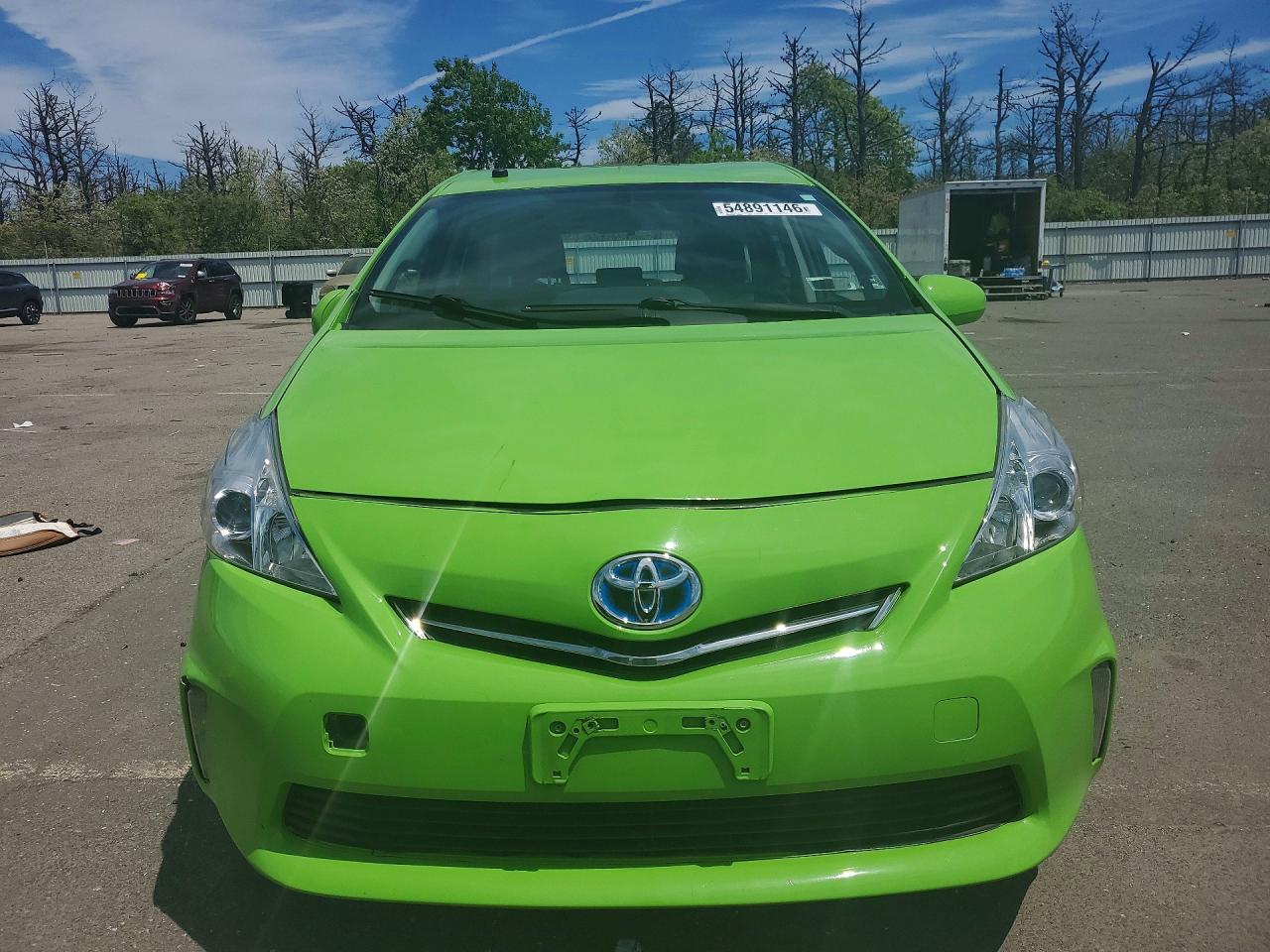Toyota Prius V