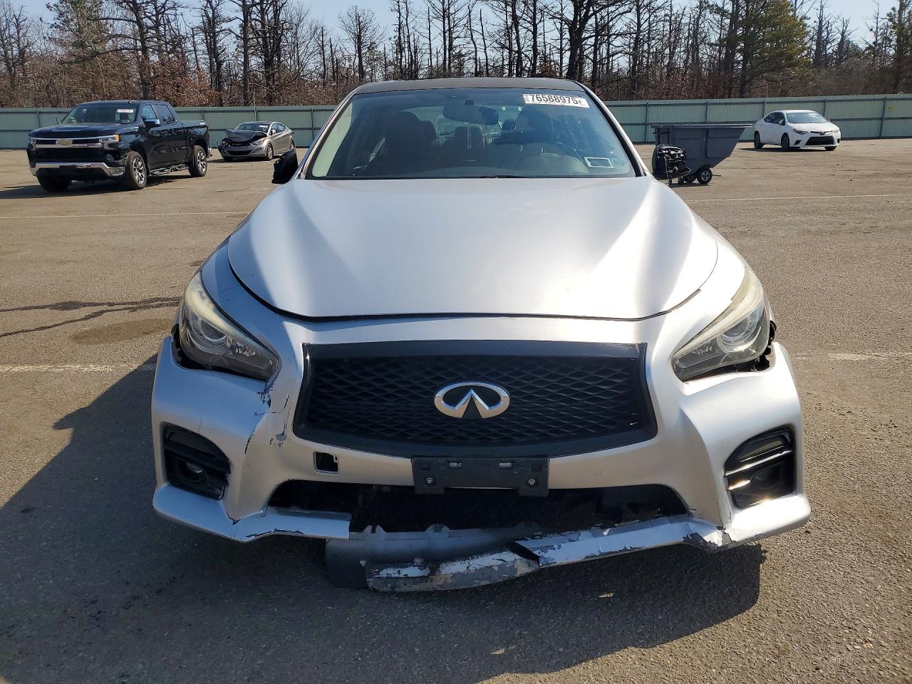 INFINITI Q50 Premium