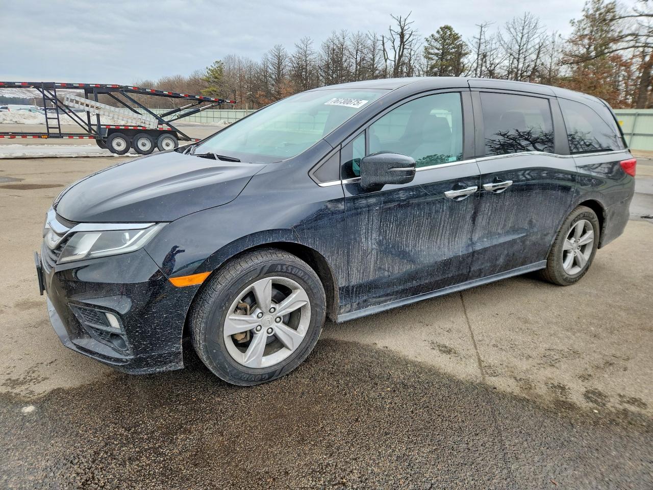 Salvage Honda Odyssey Image