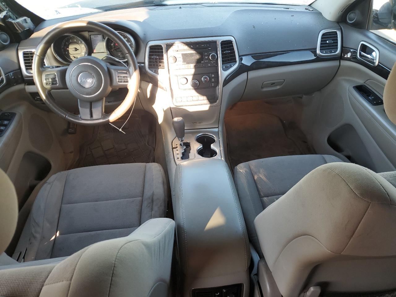 Jeep Grand Cherokee Laredo