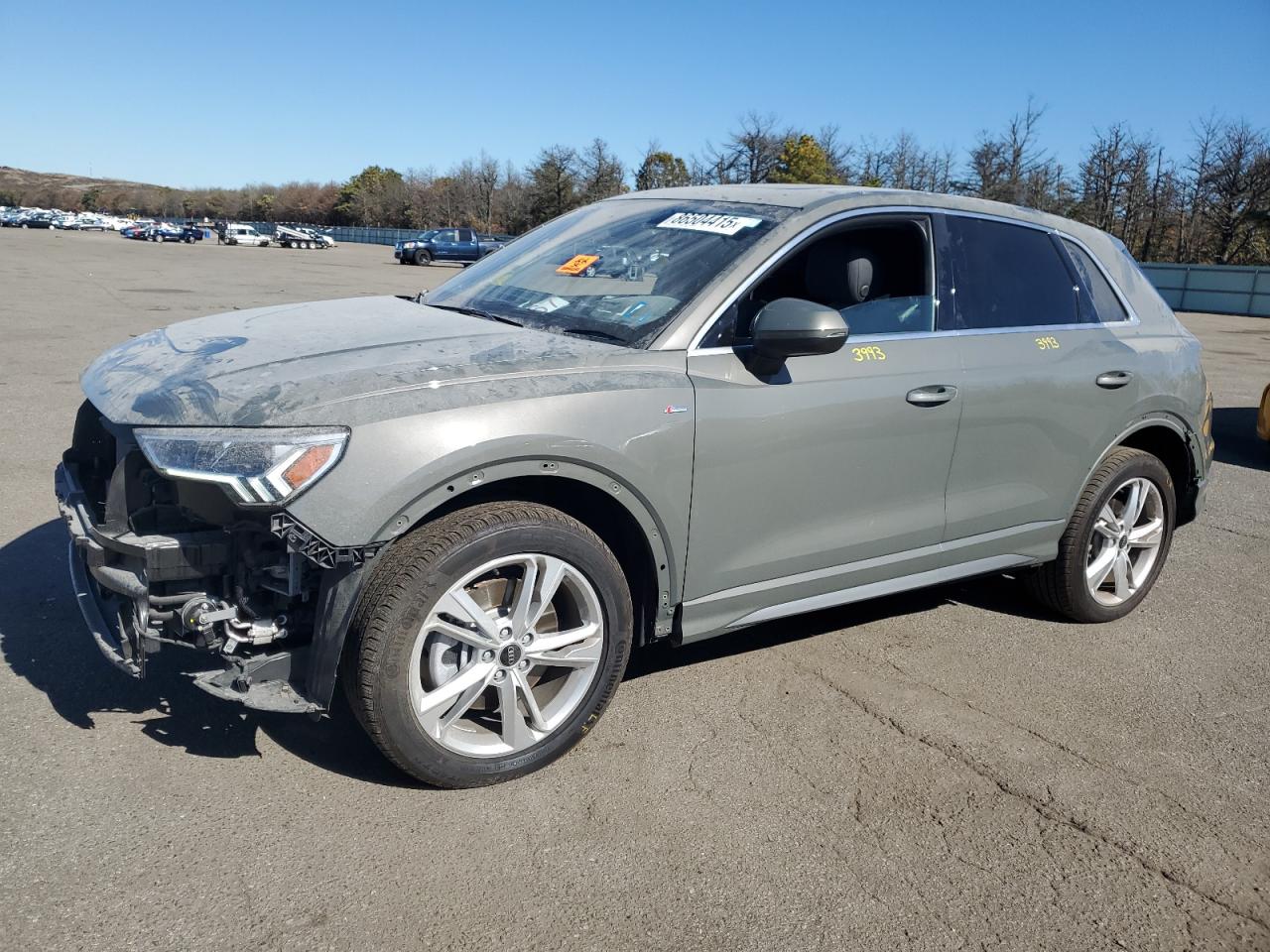 Salvage Audi Q3 Image