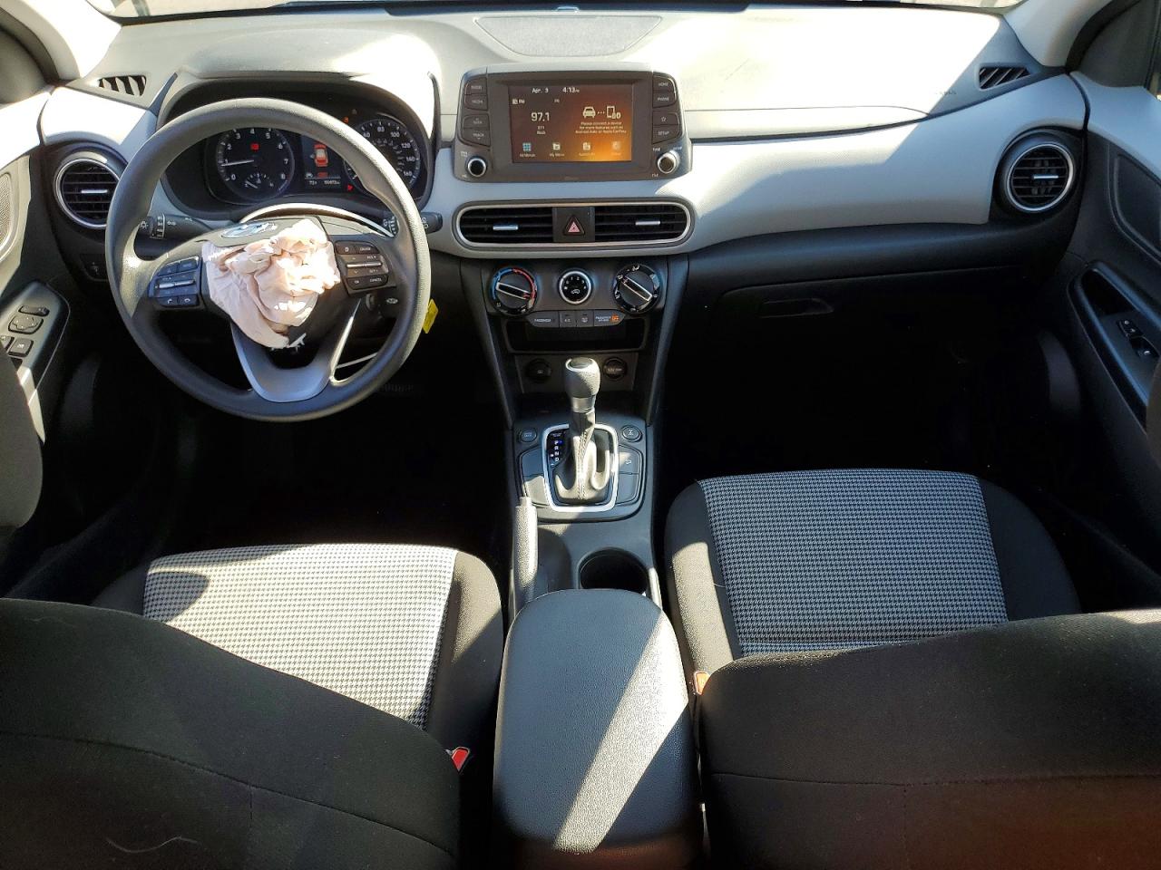 Hyundai KONA Se
