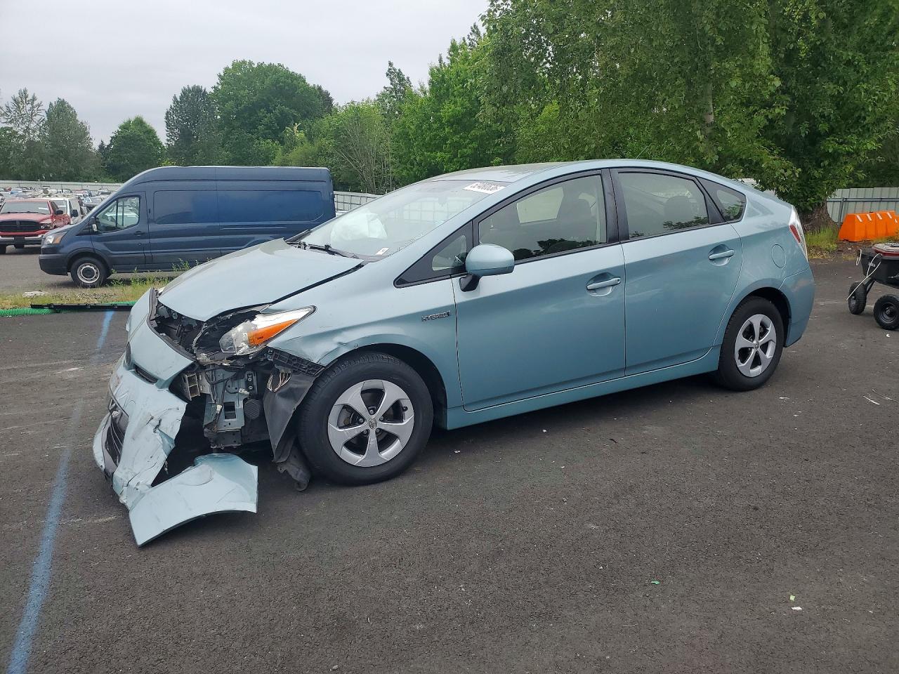 Salvage Toyota Prius Image