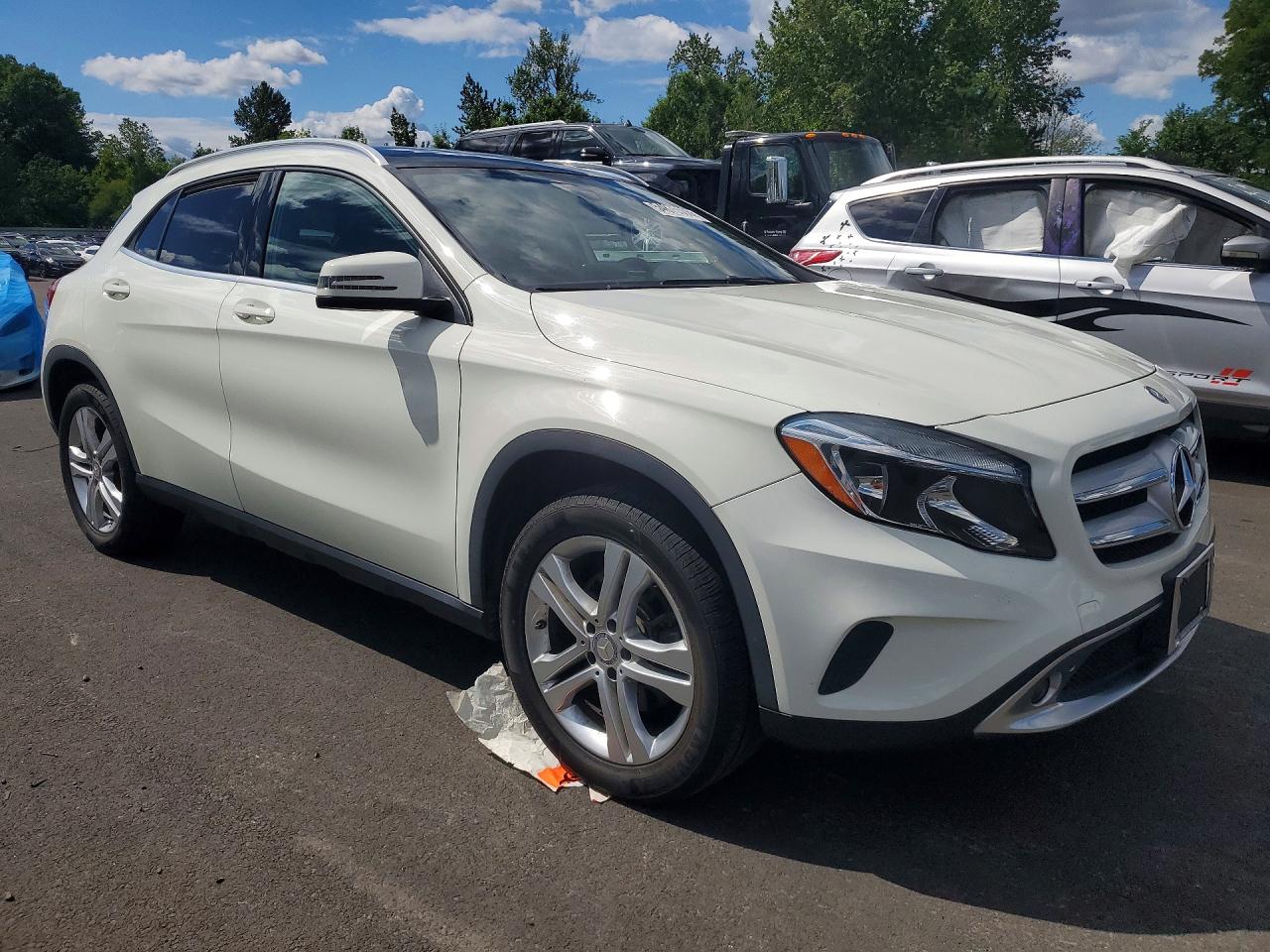 Mercedes-Benz GLA 250