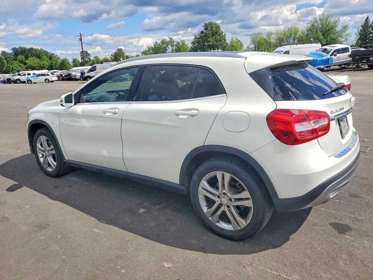 Mercedes-Benz GLA 250