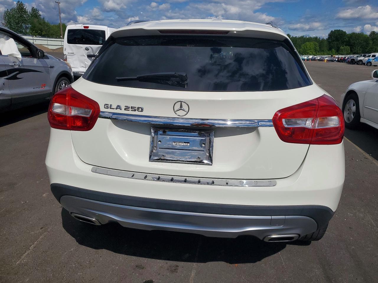 Mercedes-Benz GLA 250