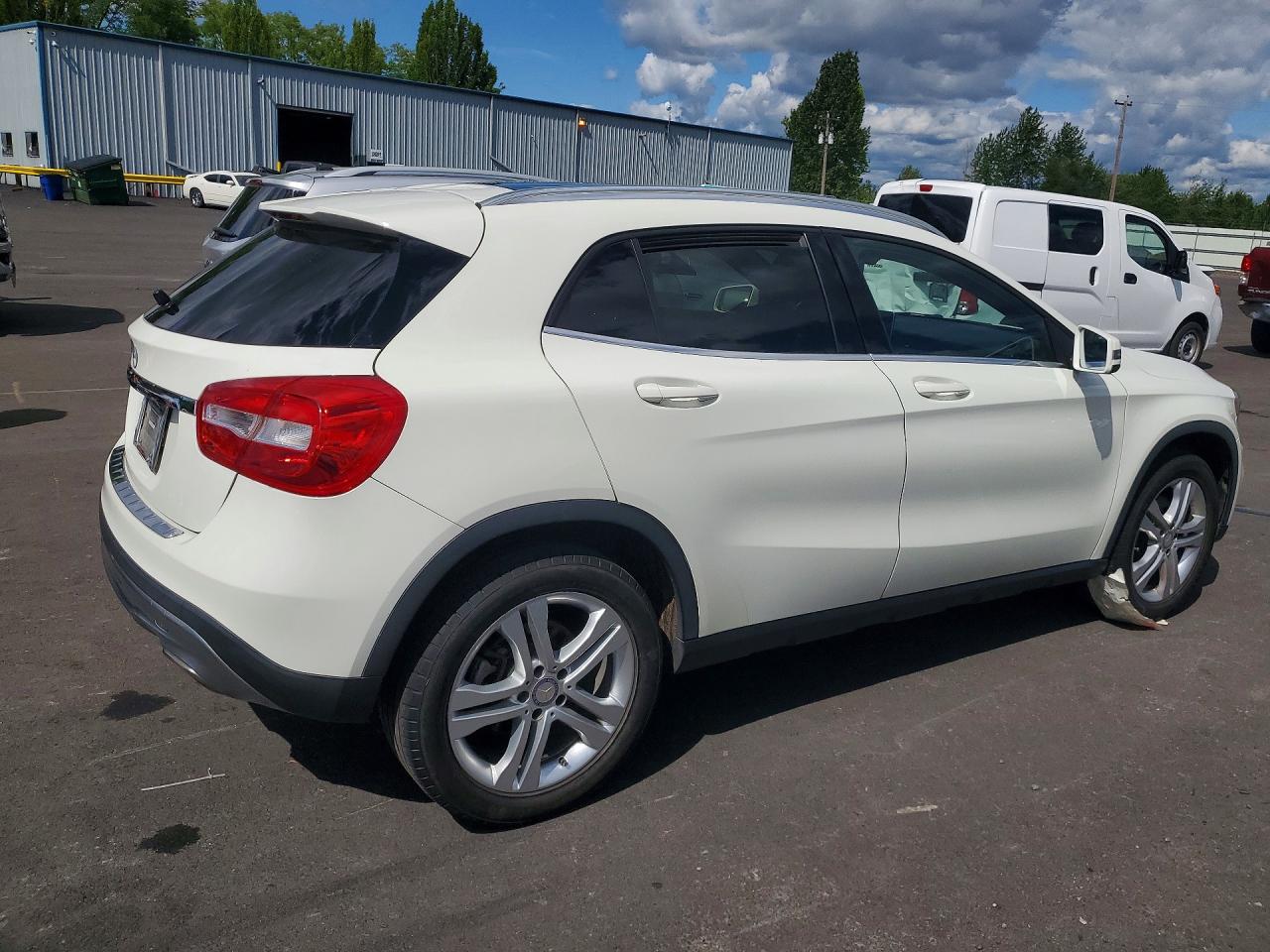 Mercedes-Benz GLA 250