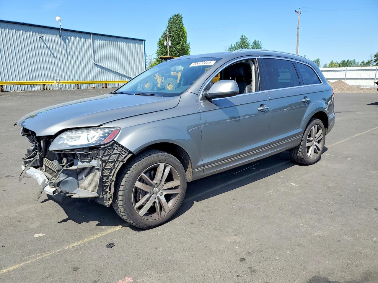 Salvage Audi Q7 Image