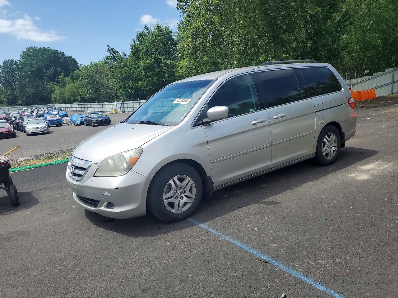 Salvage Honda Odyssey Image