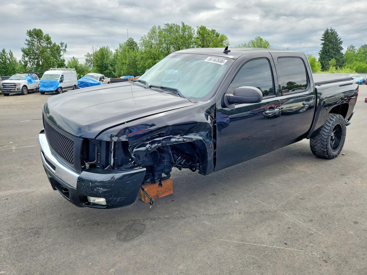 Salvage Chevrolet Silverado Image