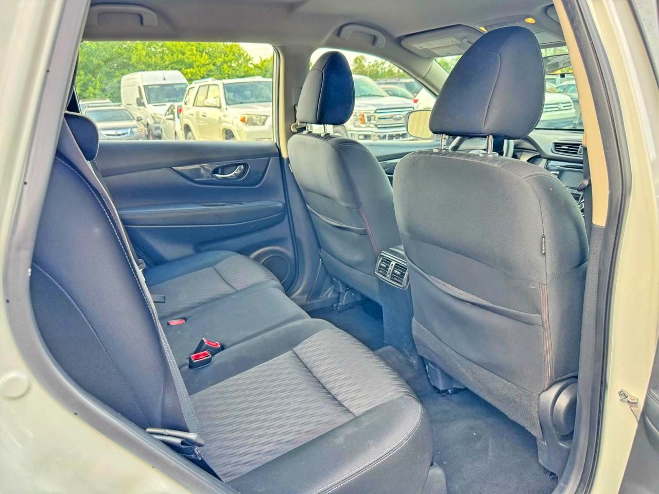 Nissan Rogue S
