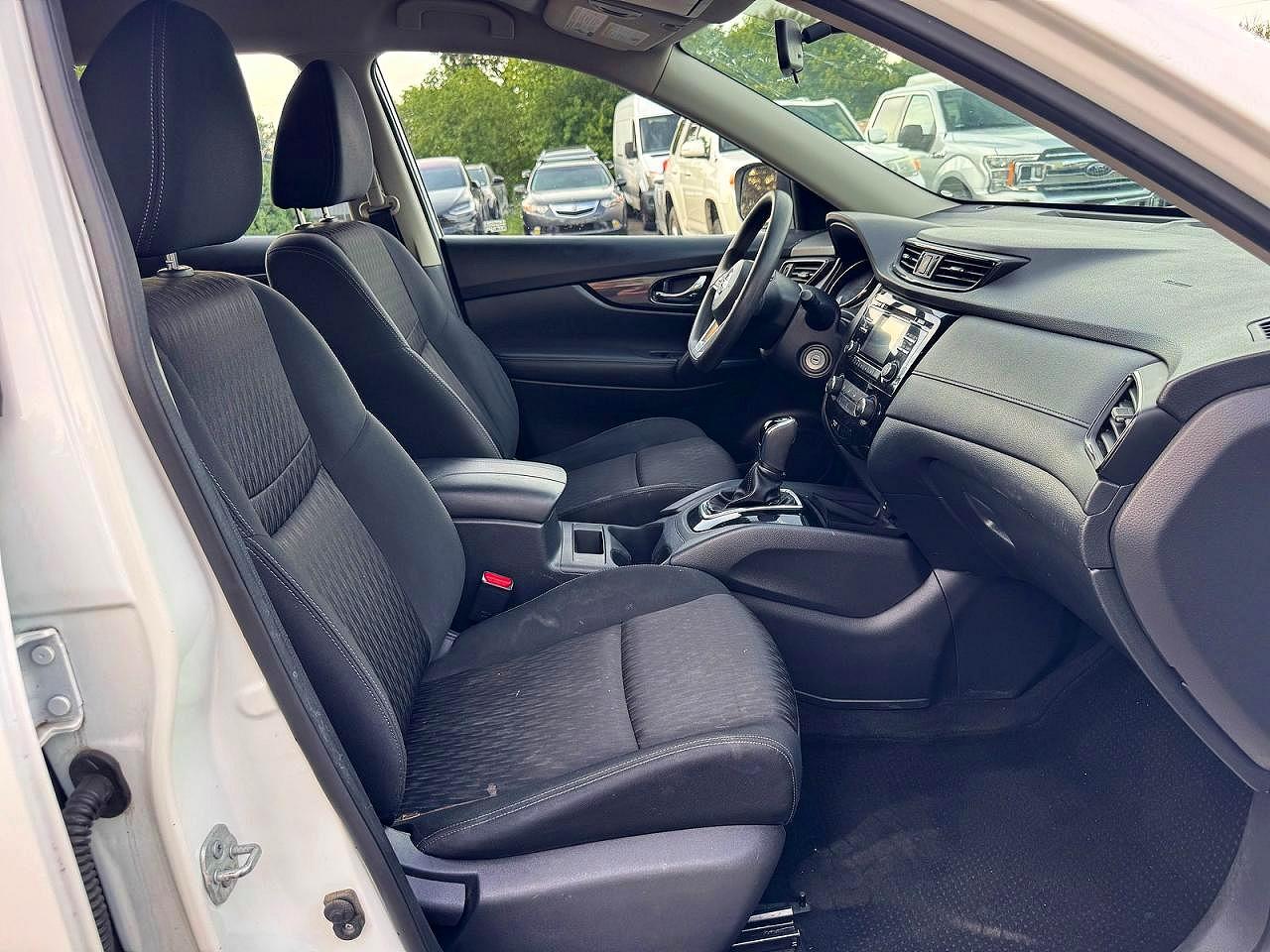 Nissan Rogue S