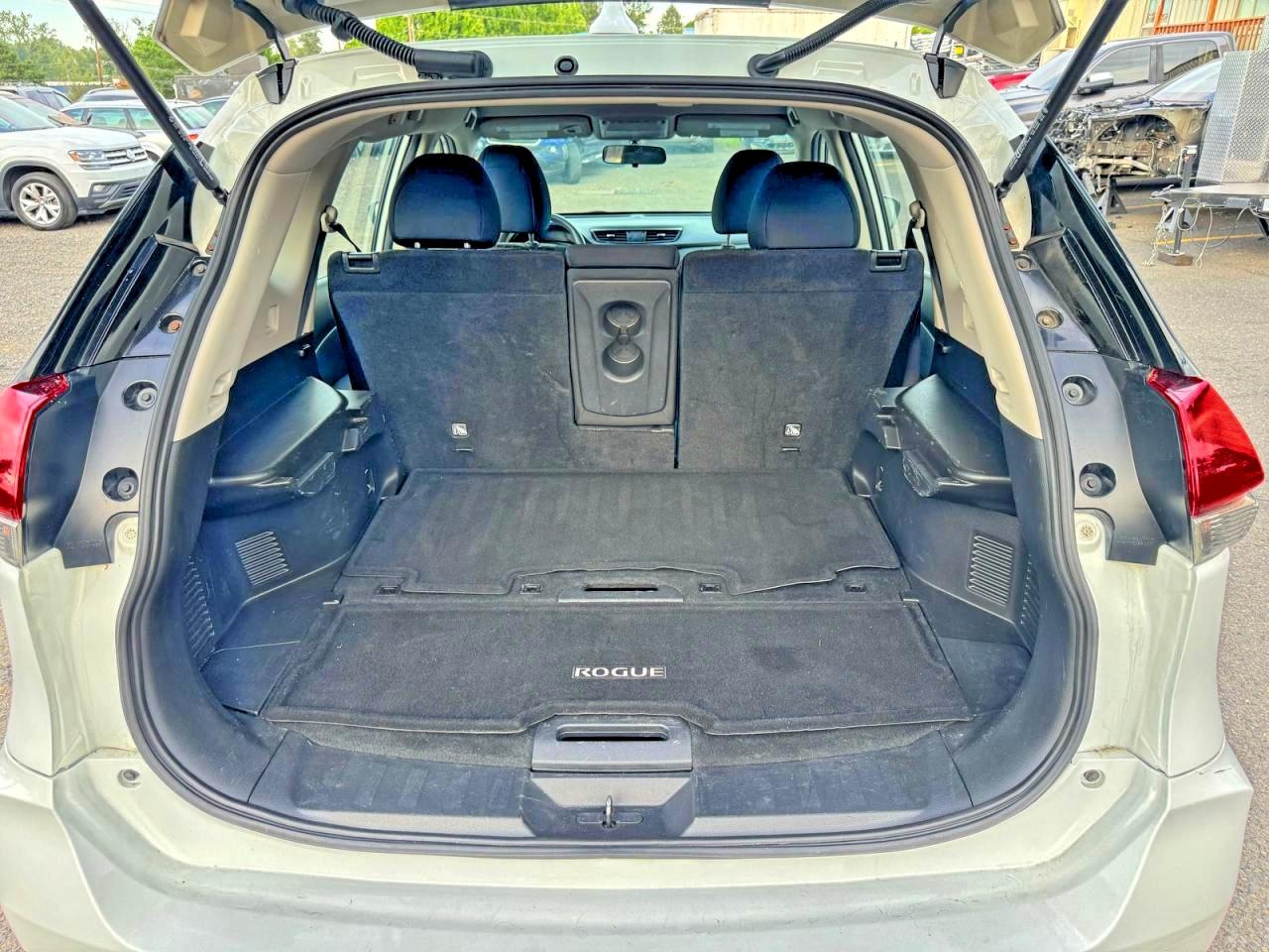 Nissan Rogue S
