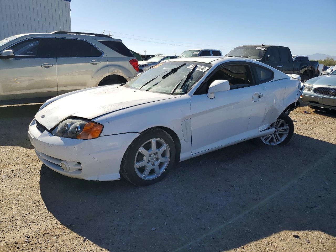 Salvage Hyundai Tiburon Image