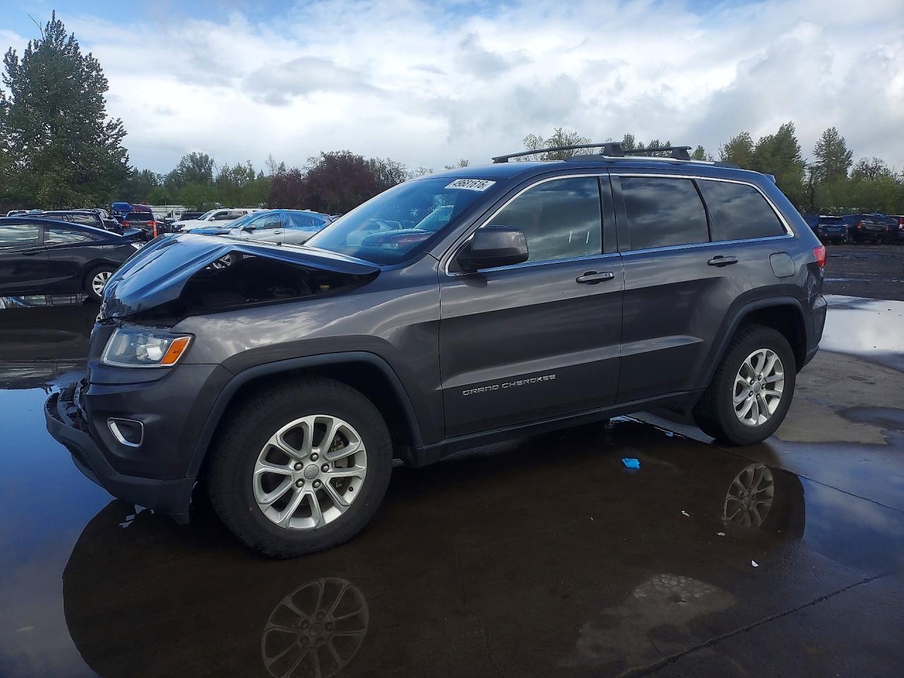Salvage Jeep Cherokee Image
