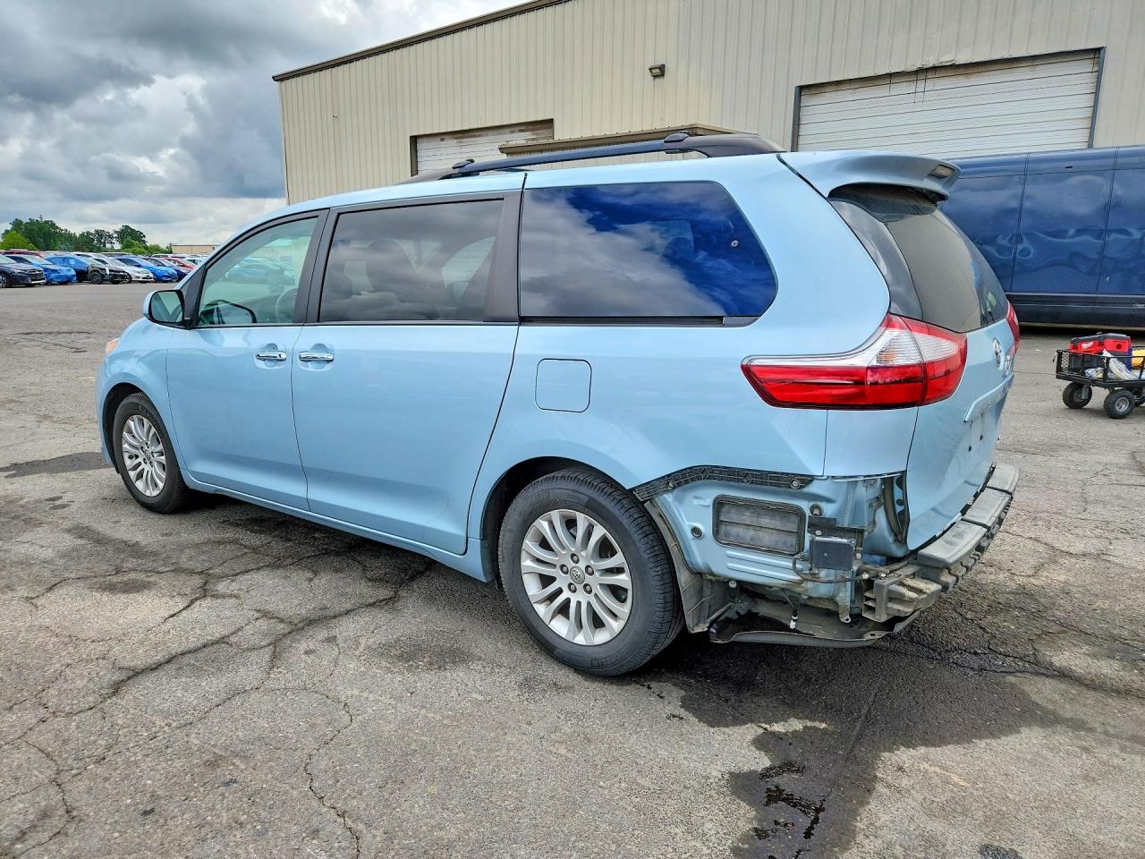 Toyota Sienna Xle 8-passenger