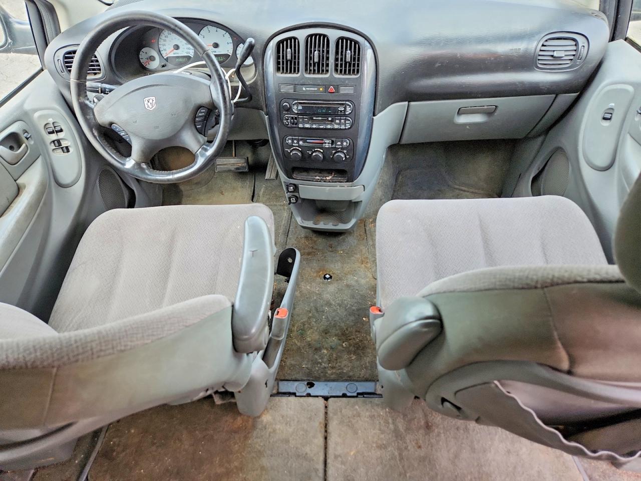 Dodge Caravan Sxt