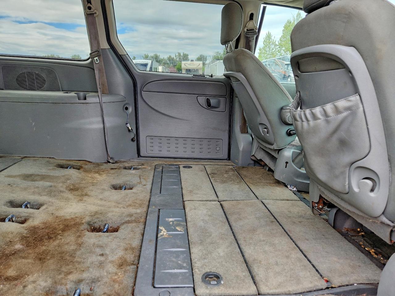 Dodge Caravan Sxt