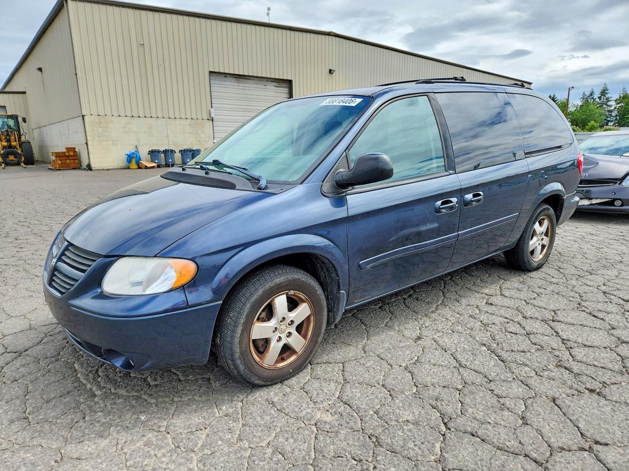 Salvage Dodge Caravan Image
