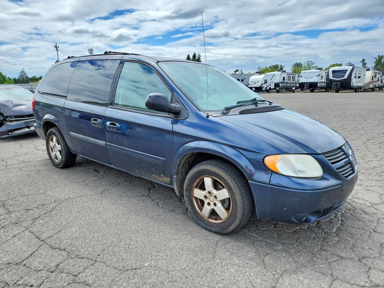 Dodge Caravan Sxt