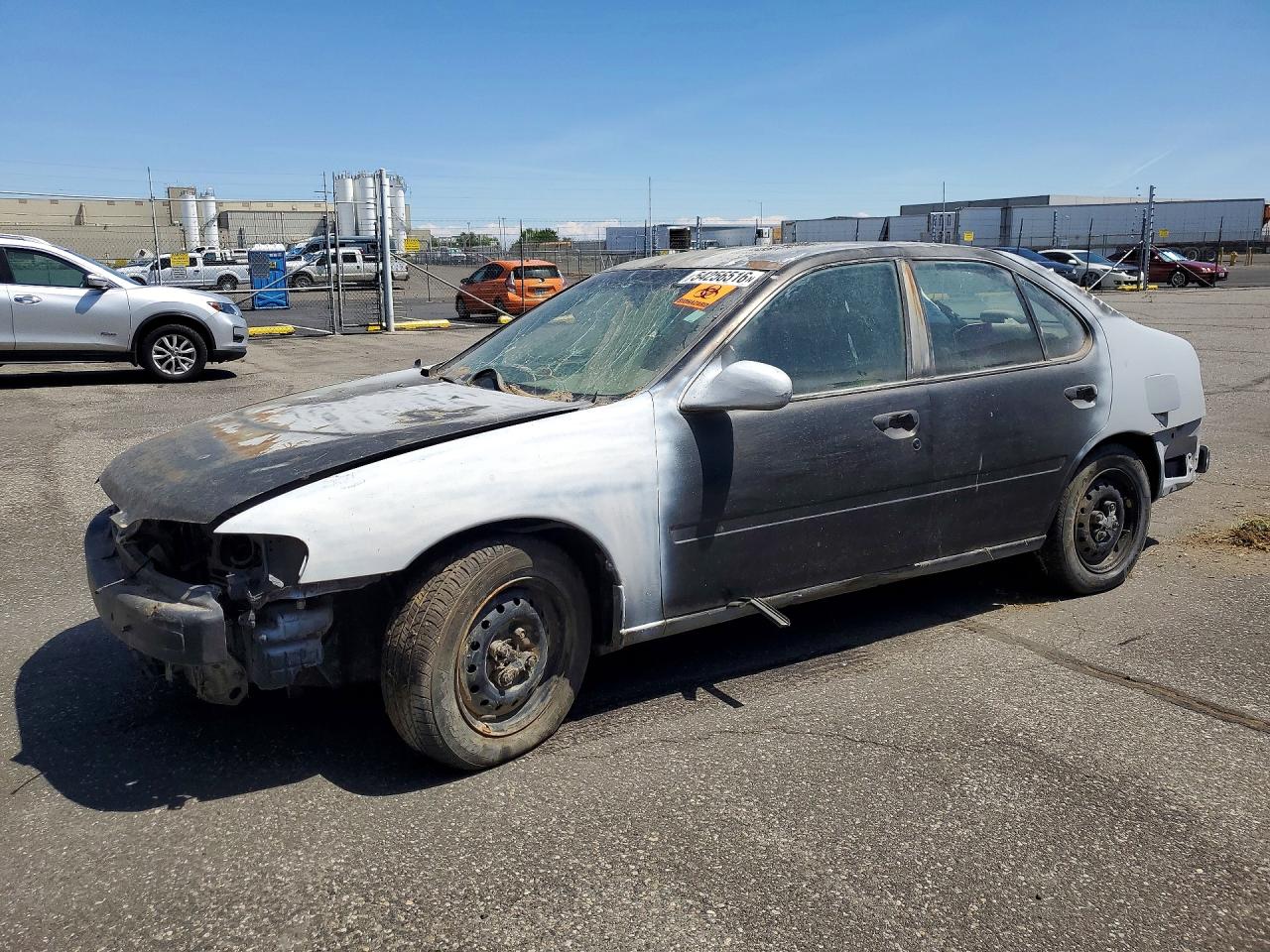 Salvage Nissan Altima Image