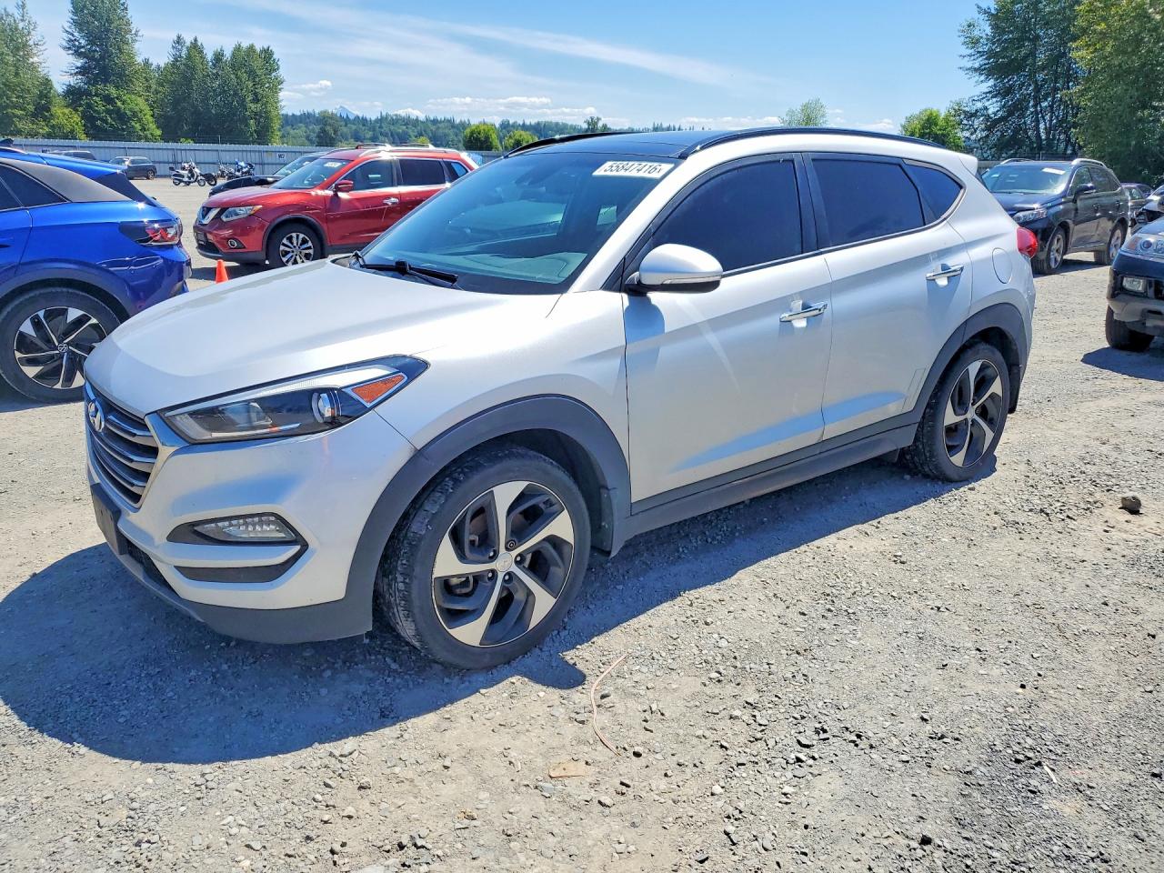 Salvage Hyundai TUCSON Image