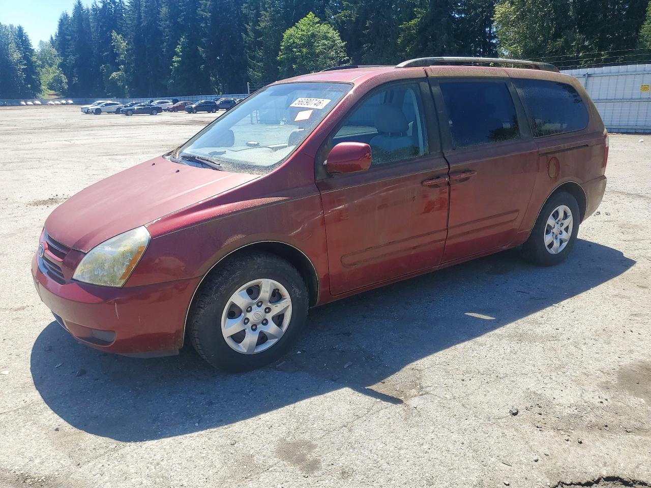 Salvage Kia Sedona Image