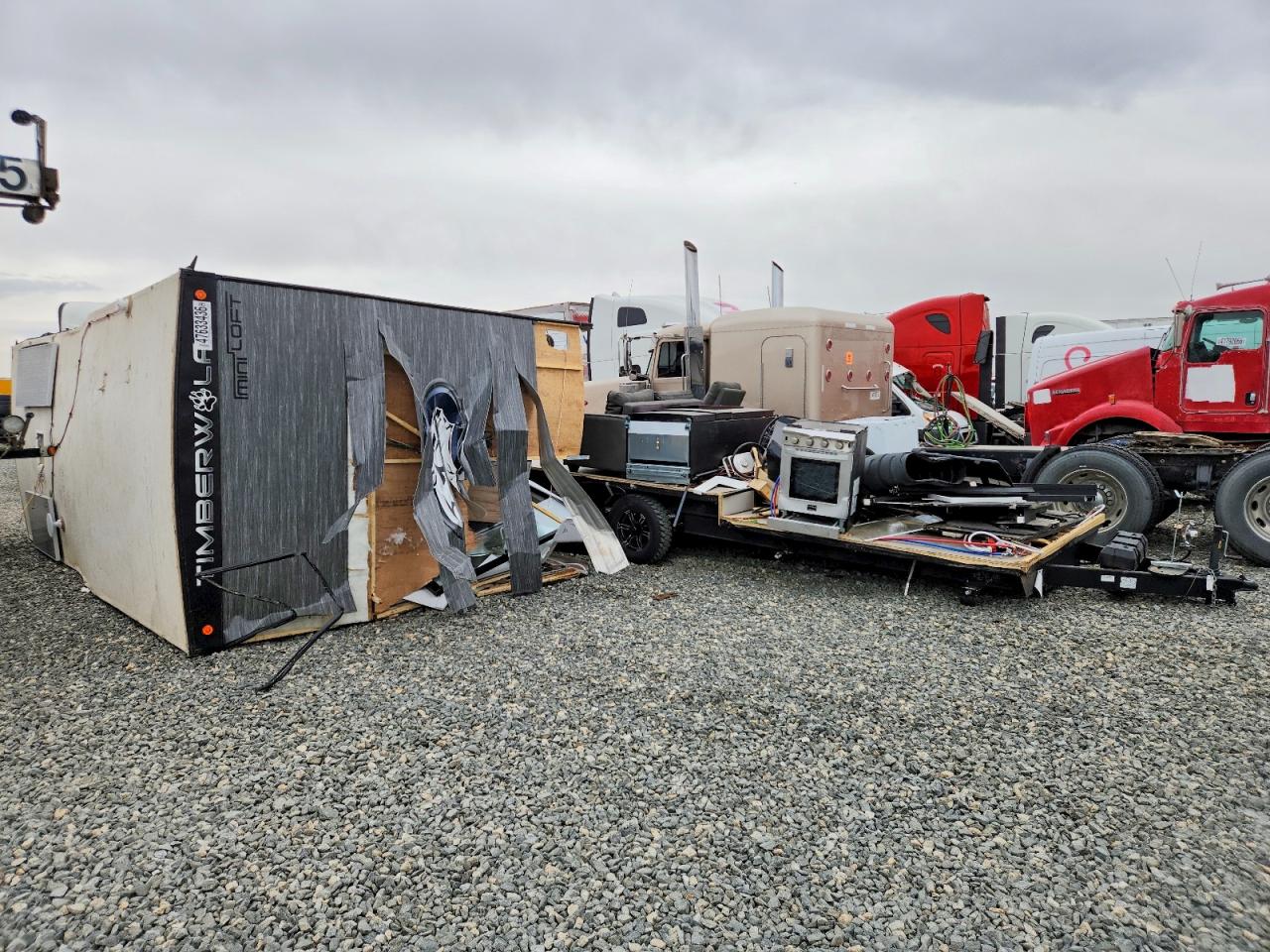 Salvage Frrv Trailer Image
