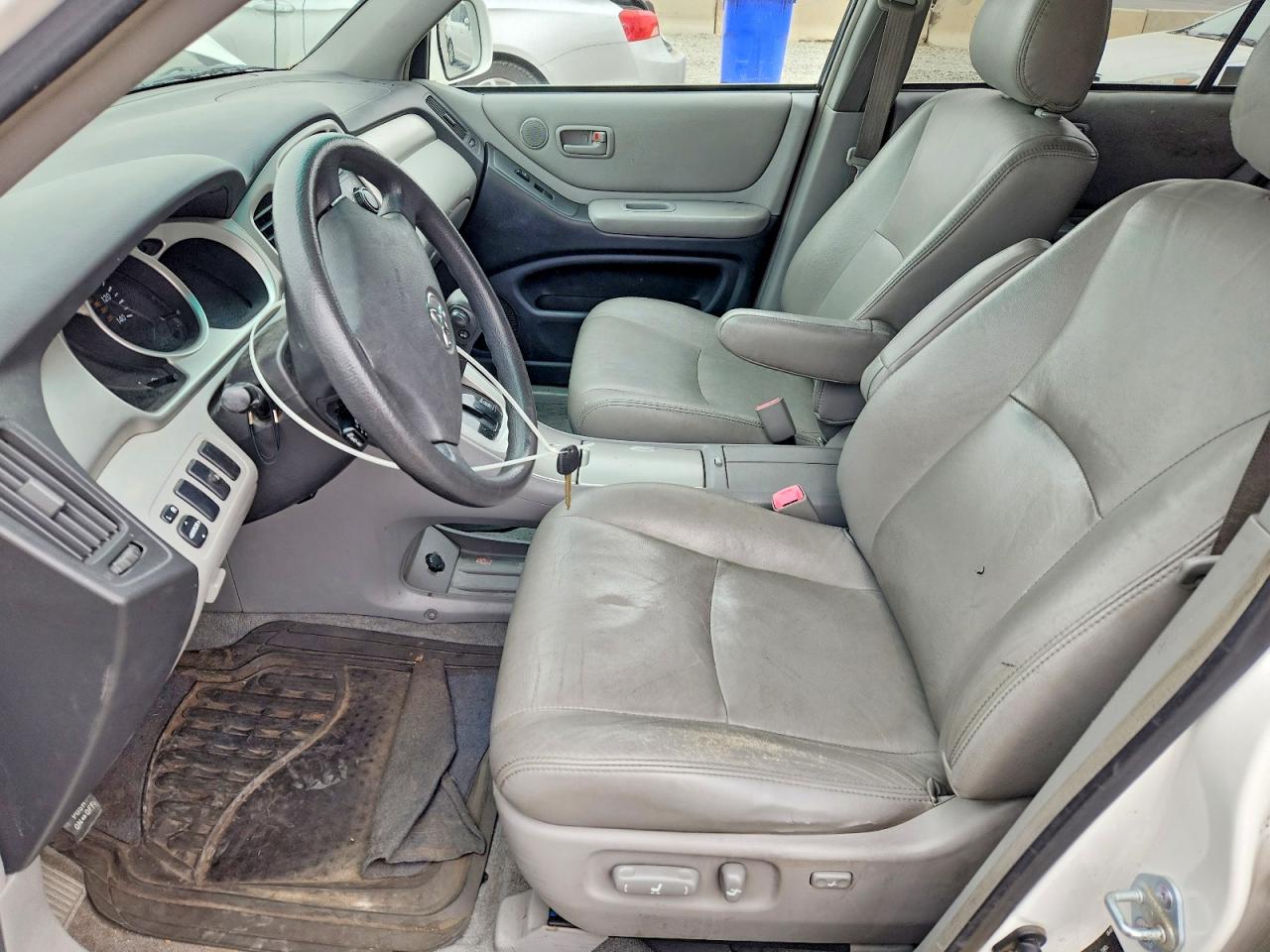 Toyota Highlander Base