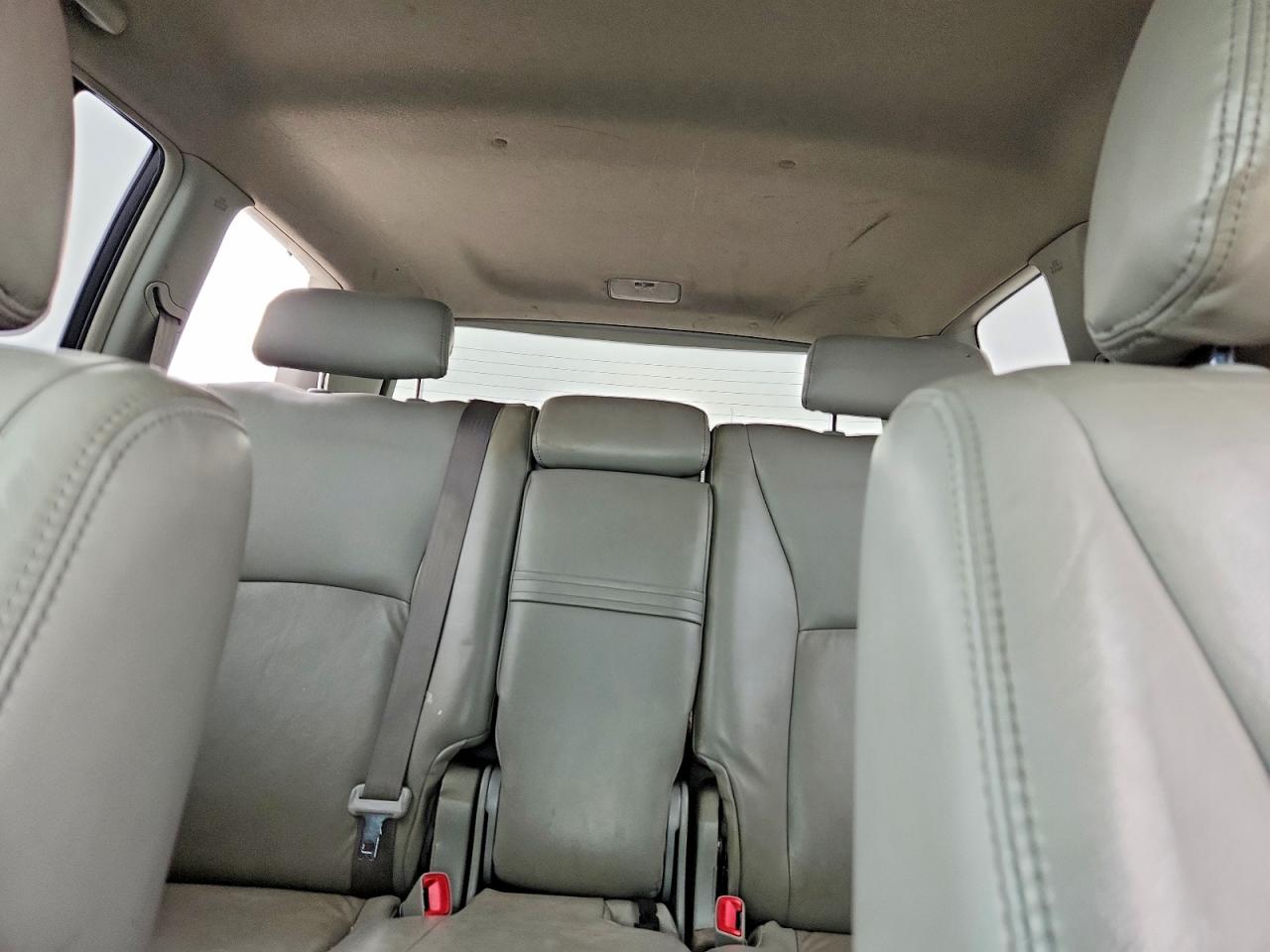 Toyota Highlander Base