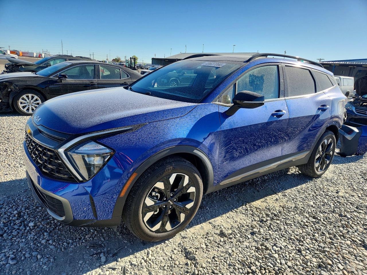Salvage Kia Sportage Image