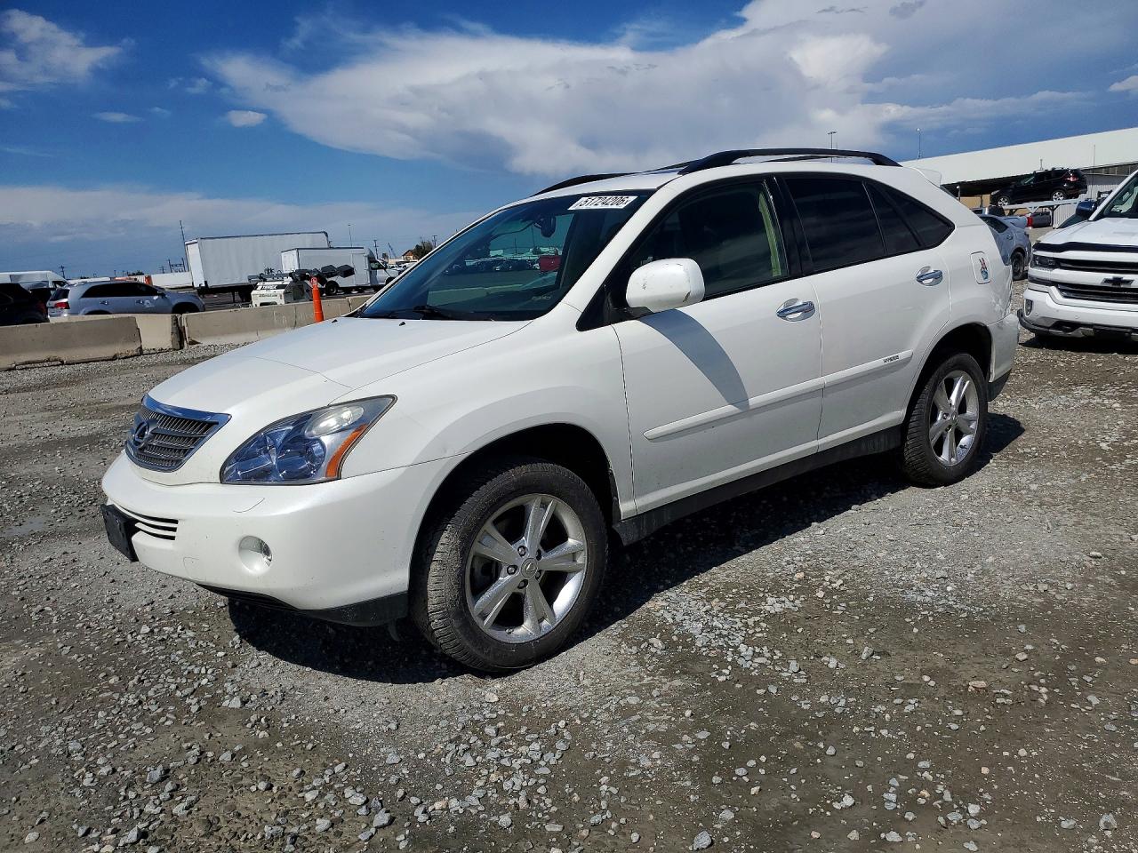 Salvage Lexus RX Image